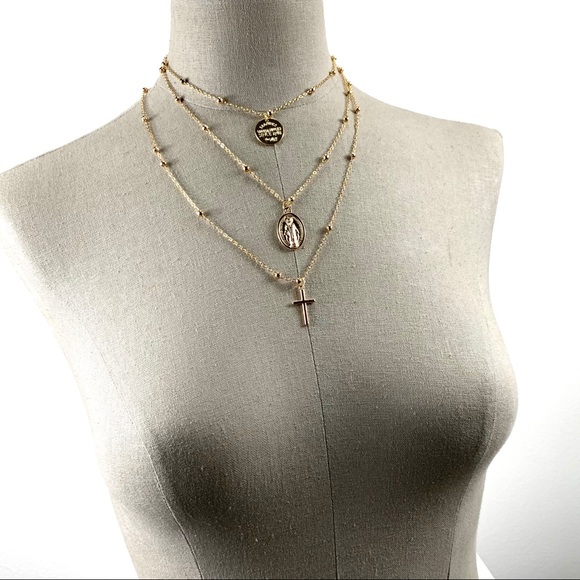 NEW 14k Gold plated Mother Mary necklace - Picture 8 of 11